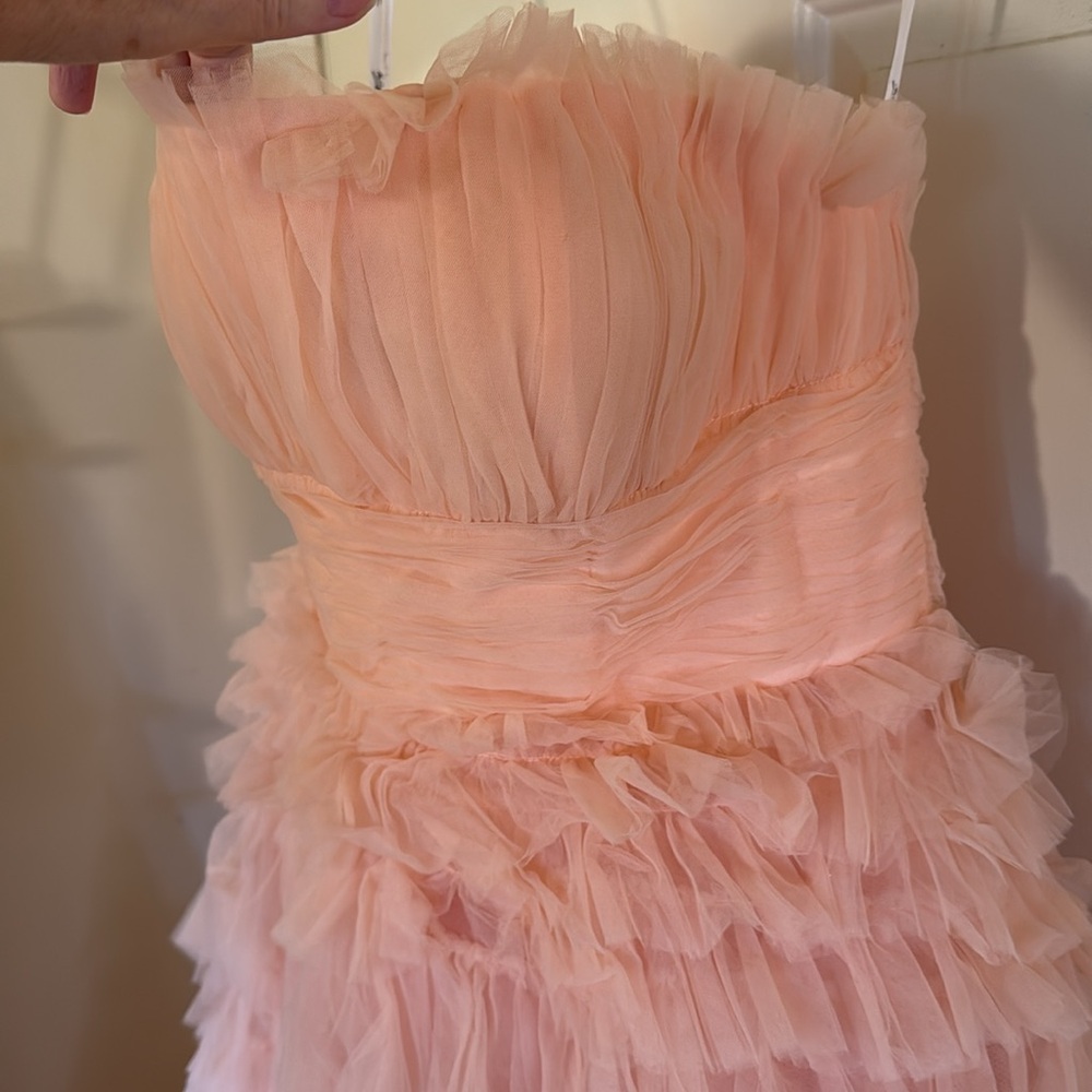 MAC DUGGAL
Pink Strapless Tulle Ruffle Gown Anthropologie - Picture 7 of 17